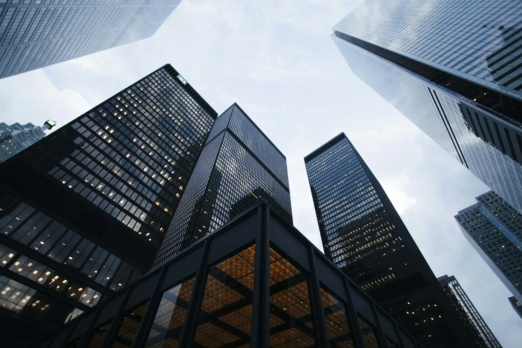 Administrations, collectivités & services publics