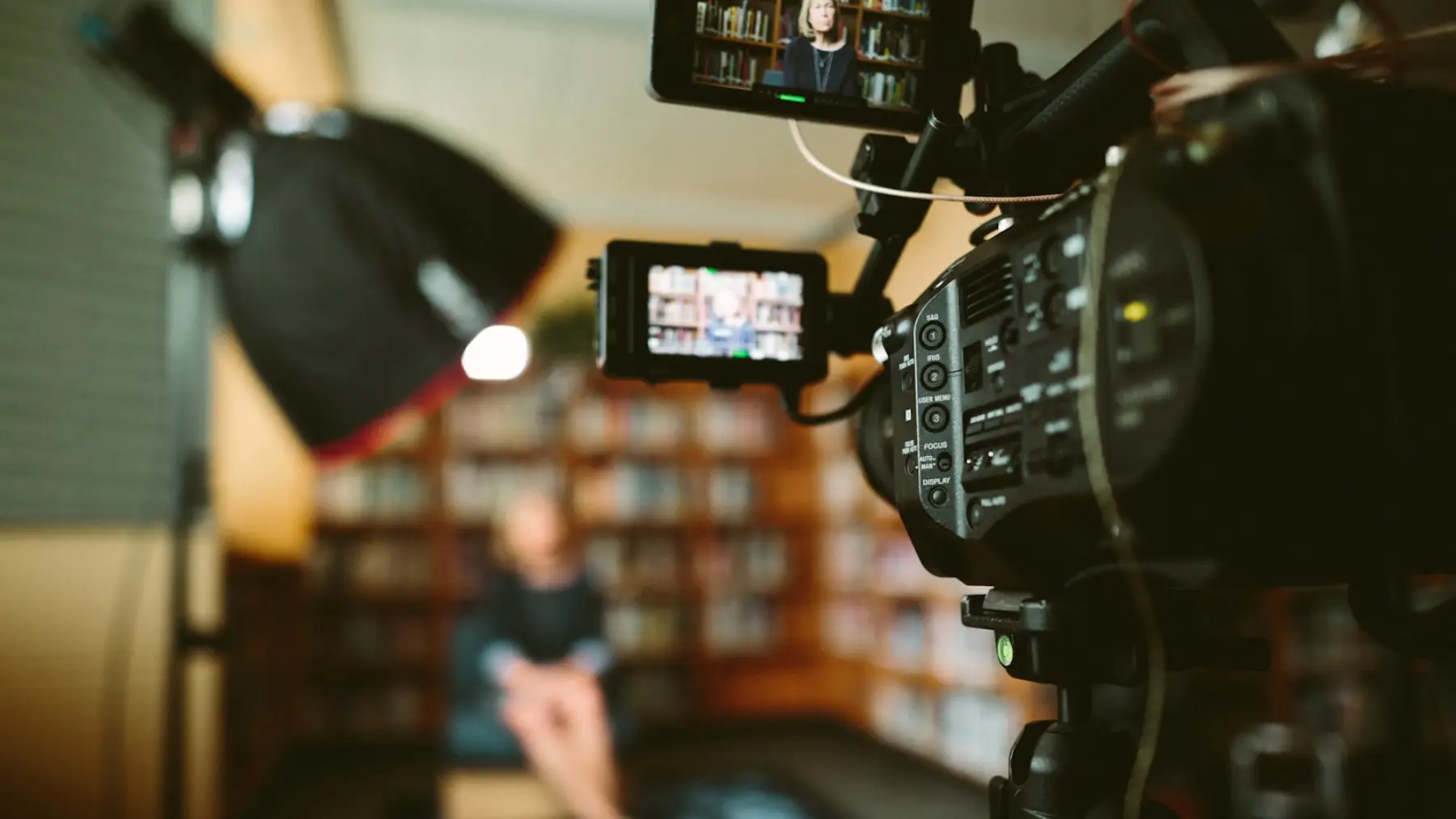 Médias, communication & services aux entreprises · Pantome
